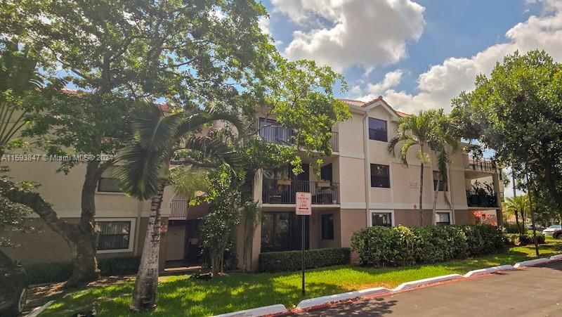 Real estate property located at 10125 Sunrise Blvd #301, Broward County, GRAND MARQUIS CONDO HOMES, Plantation, FL