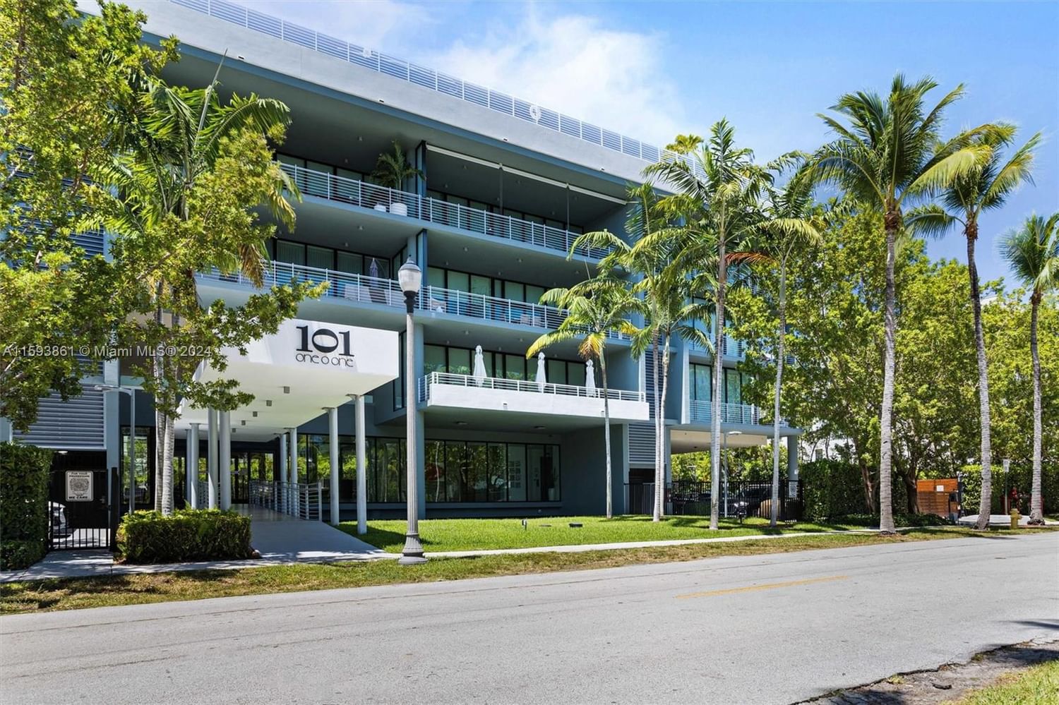 Real estate property located at 101 Sunrise Dr A-404, Miami-Dade County, 101 CONDOMINIUM, Key Biscayne, FL