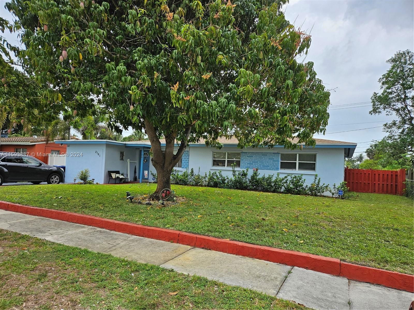 Real estate property located at 2161 14th Ct, Broward County, FLAMINGO PARK SEC, Fort Lauderdale, FL