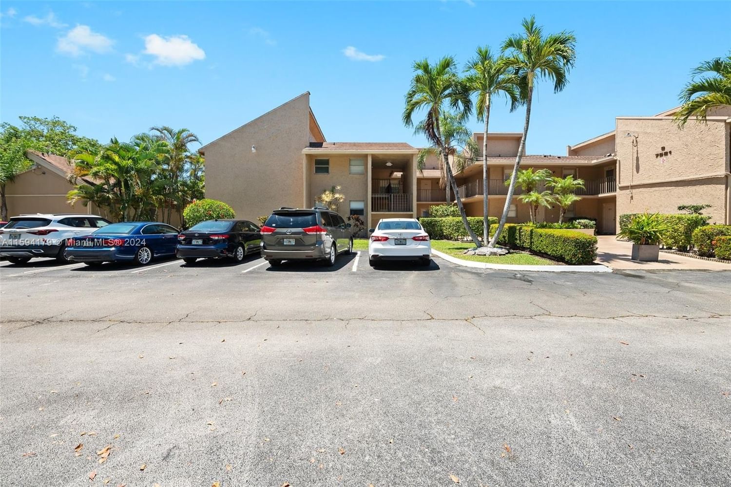 Real estate property located at 7521 86th Ter #201, Broward, WOODMONT APT HOMES 67A, Tamarac, FL