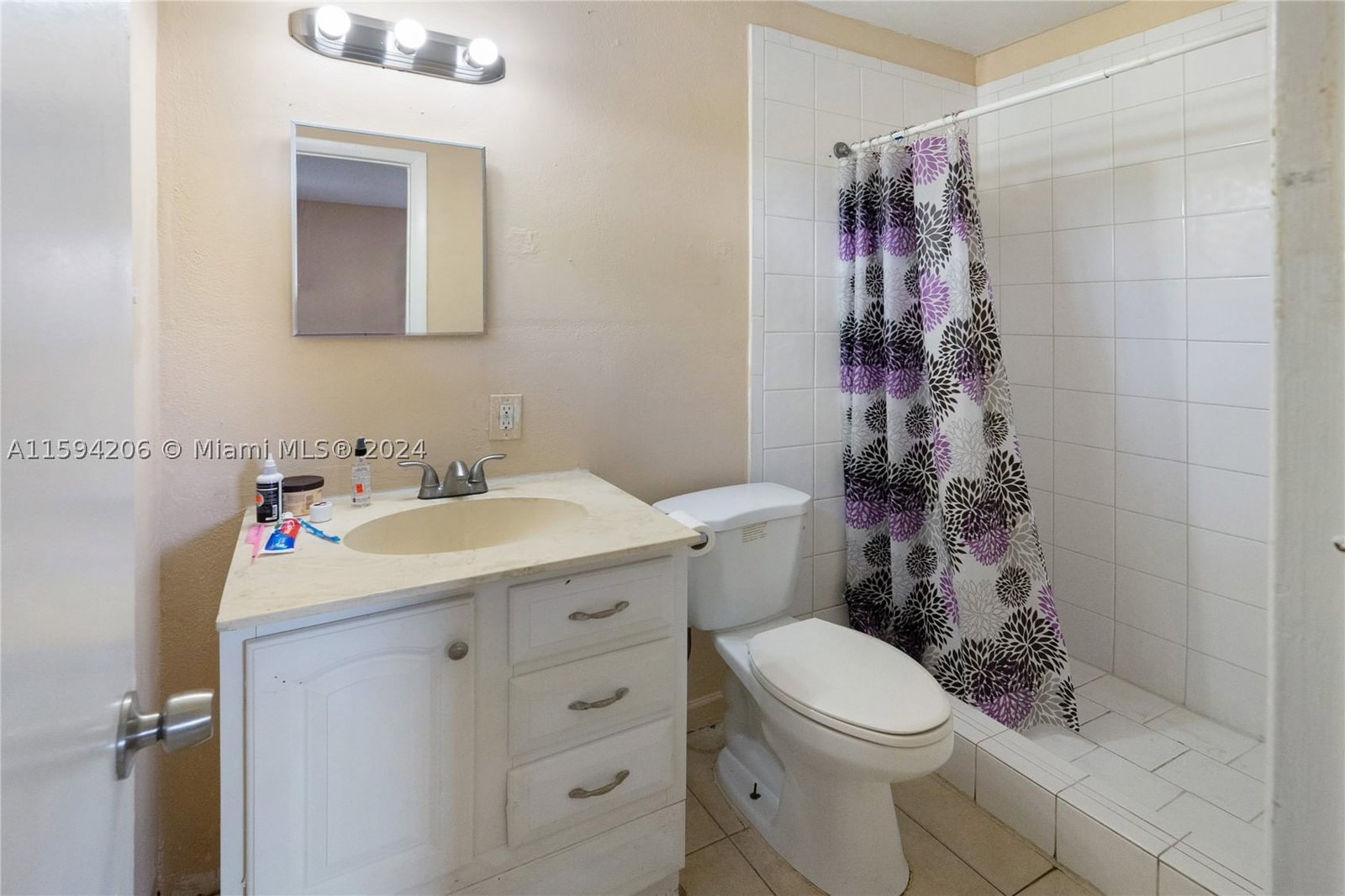 Real estate property located at 1440 20th St, unit B, Broward, Ft Lauderdale Estates, Fort Lauderdale, FL
