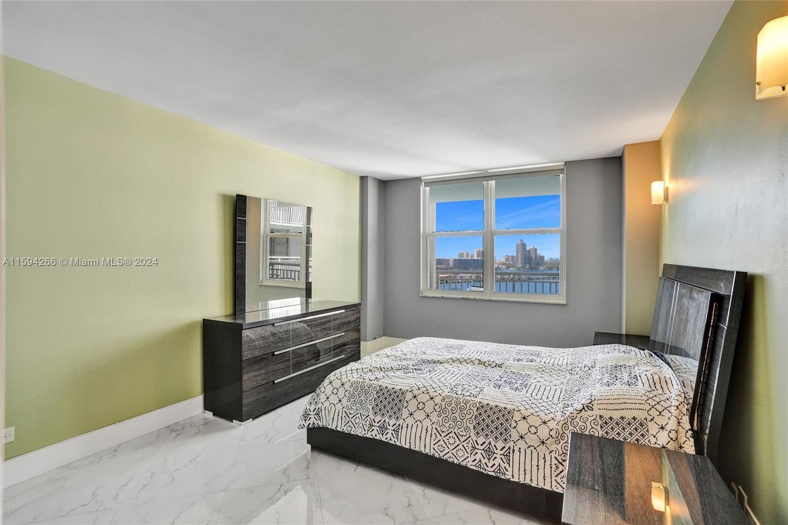Real estate property located at 301 174th St #1701, Miami-dade, Winston Towers 500 Condo, Sunny Isles Beach, FL