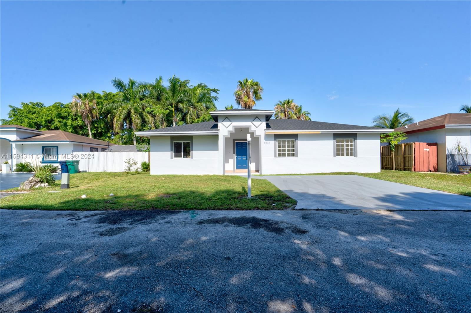 Real estate property located at 880 9th Plz, Miami-Dade County, VILLAS OF PALM BAY, Florida City, FL