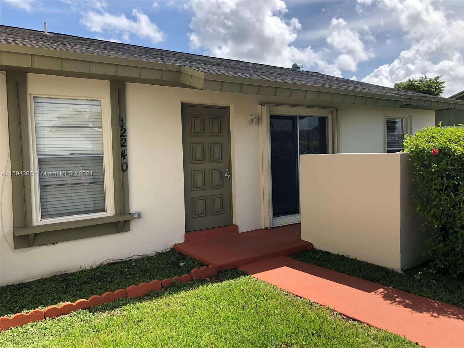 Real estate property located at 12240 114 TE #0, Miami-Dade County, DEVON-AIRE VILLAS SEC 10, Miami, FL