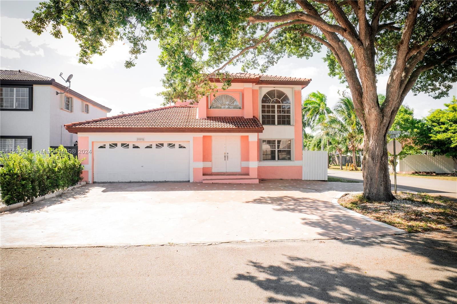 Real estate property located at 20076 85th Ave, Miami-Dade County, MARBELLA PARK 6TH ADDN, Hialeah, FL