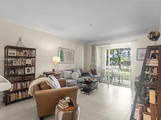 Real estate property located at 6831 44th St #102, Miami-Dade County, GABLES COURT CONDO, Miami, FL