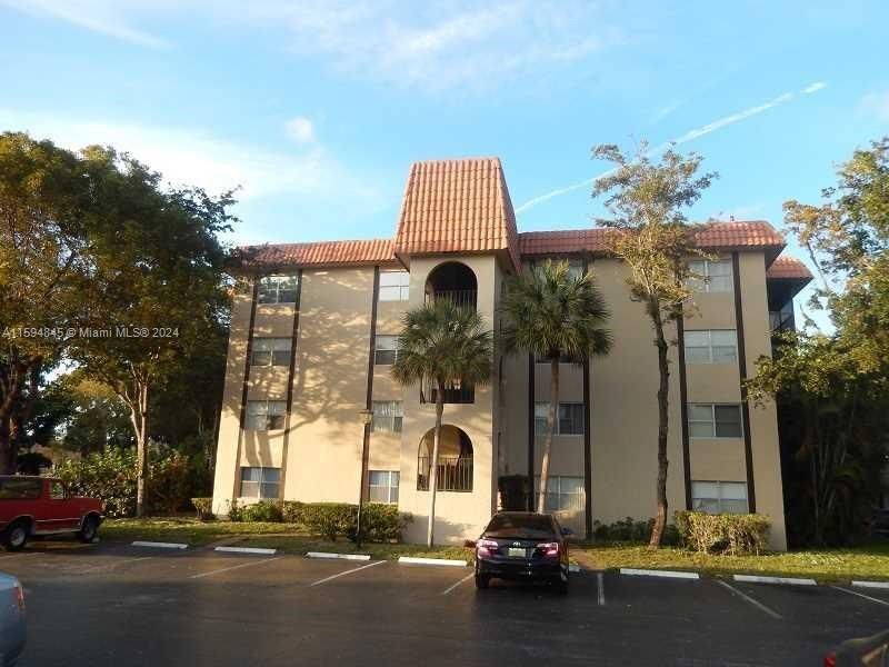 Real estate property located at 6001 Falls Cir Dr #403, Broward, INVERRARY COUNTRY CLUB, Lauderhill, FL