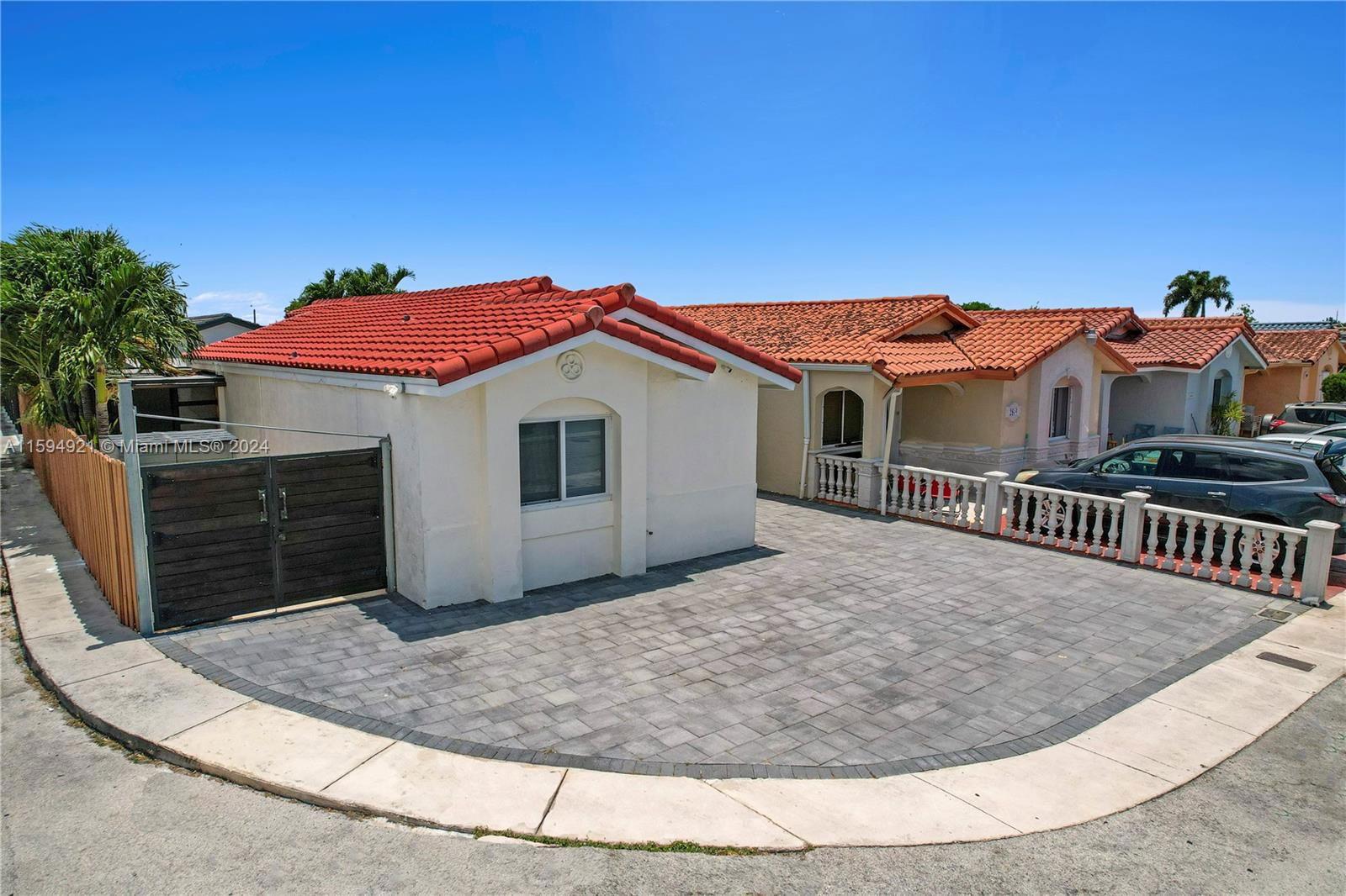 Real estate property located at 2832 75th St, Miami-Dade County, AMEND PLT EL PRADO COUNTR, Hialeah, FL