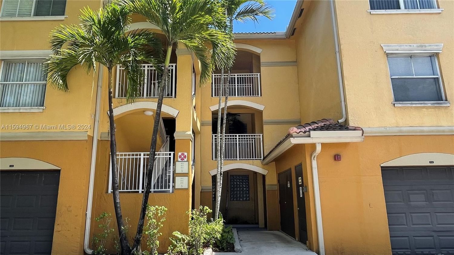 Real estate property located at 9640 2nd St #5-203, Broward County, LA VIA CONDO, Pembroke Pines, FL