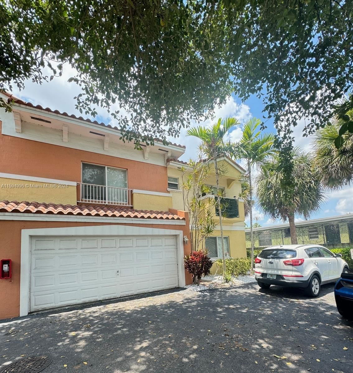 Real estate property located at 215 14th Ave #215, Broward County, SEMINOLE FOREST, Fort Lauderdale, FL