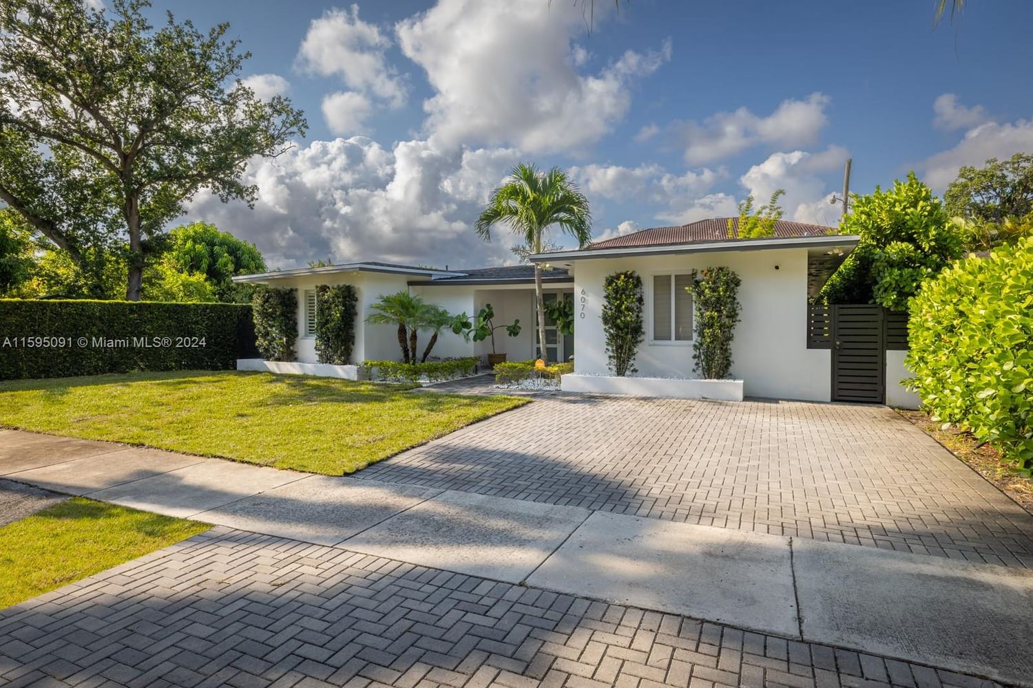 Real estate property located at 6070 12th St, Miami-Dade County, ROBBINS SUB, West Miami, FL