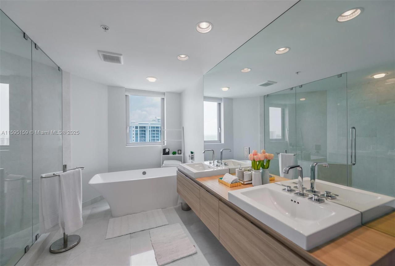 Real estate property located at 17111 Biscayne Blvd #2303, Miami-dade, Marina Palms Residences S, North Miami Beach, FL