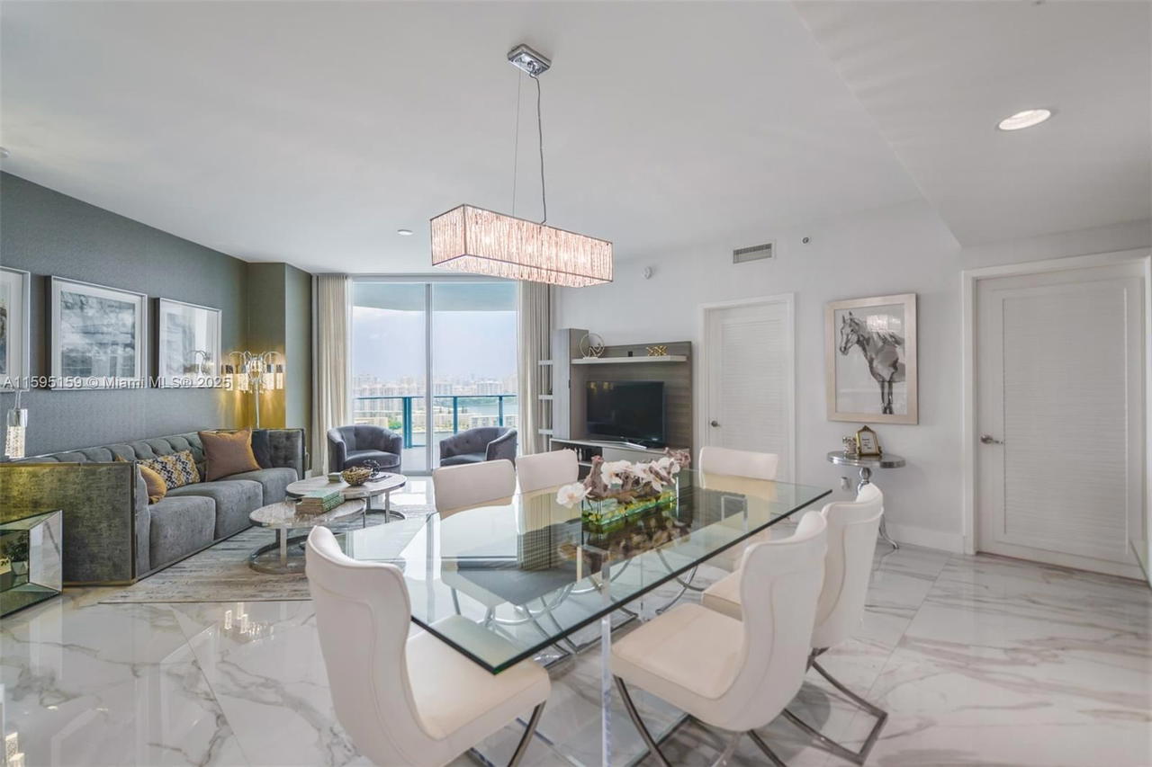 Real estate property located at 17111 Biscayne Blvd #2303, Miami-dade, Marina Palms Residences S, North Miami Beach, FL