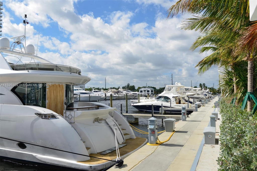 Real estate property located at 17111 Biscayne Blvd #2303, Miami-dade, Marina Palms Residences S, North Miami Beach, FL