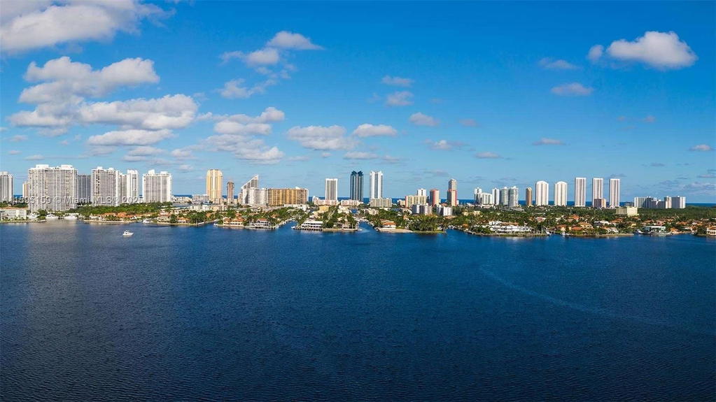 Real estate property located at 17111 Biscayne Blvd #2303, Miami-dade, Marina Palms Residences S, North Miami Beach, FL