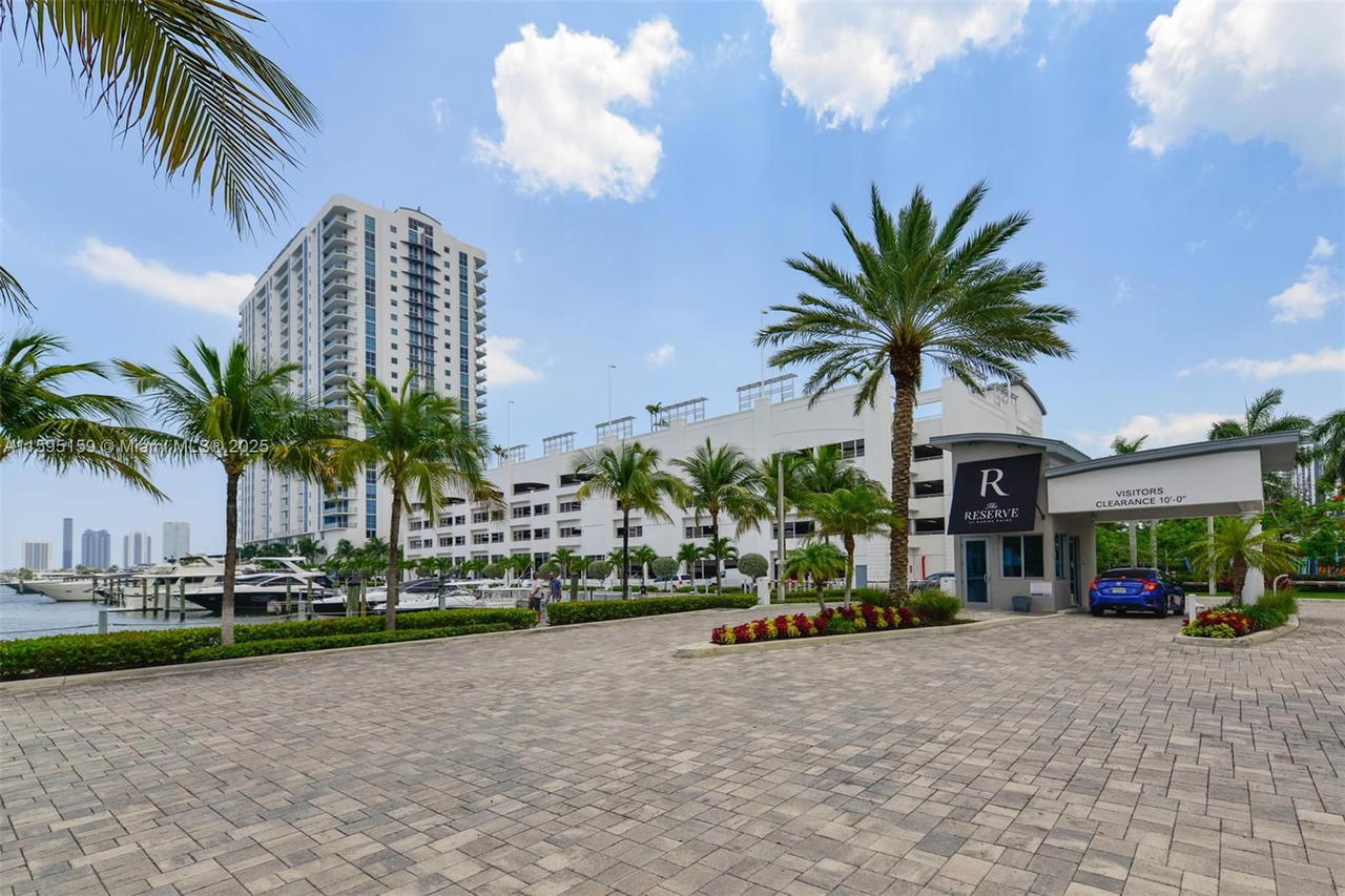 Real estate property located at 17111 Biscayne Blvd #2303, Miami-dade, Marina Palms Residences S, North Miami Beach, FL