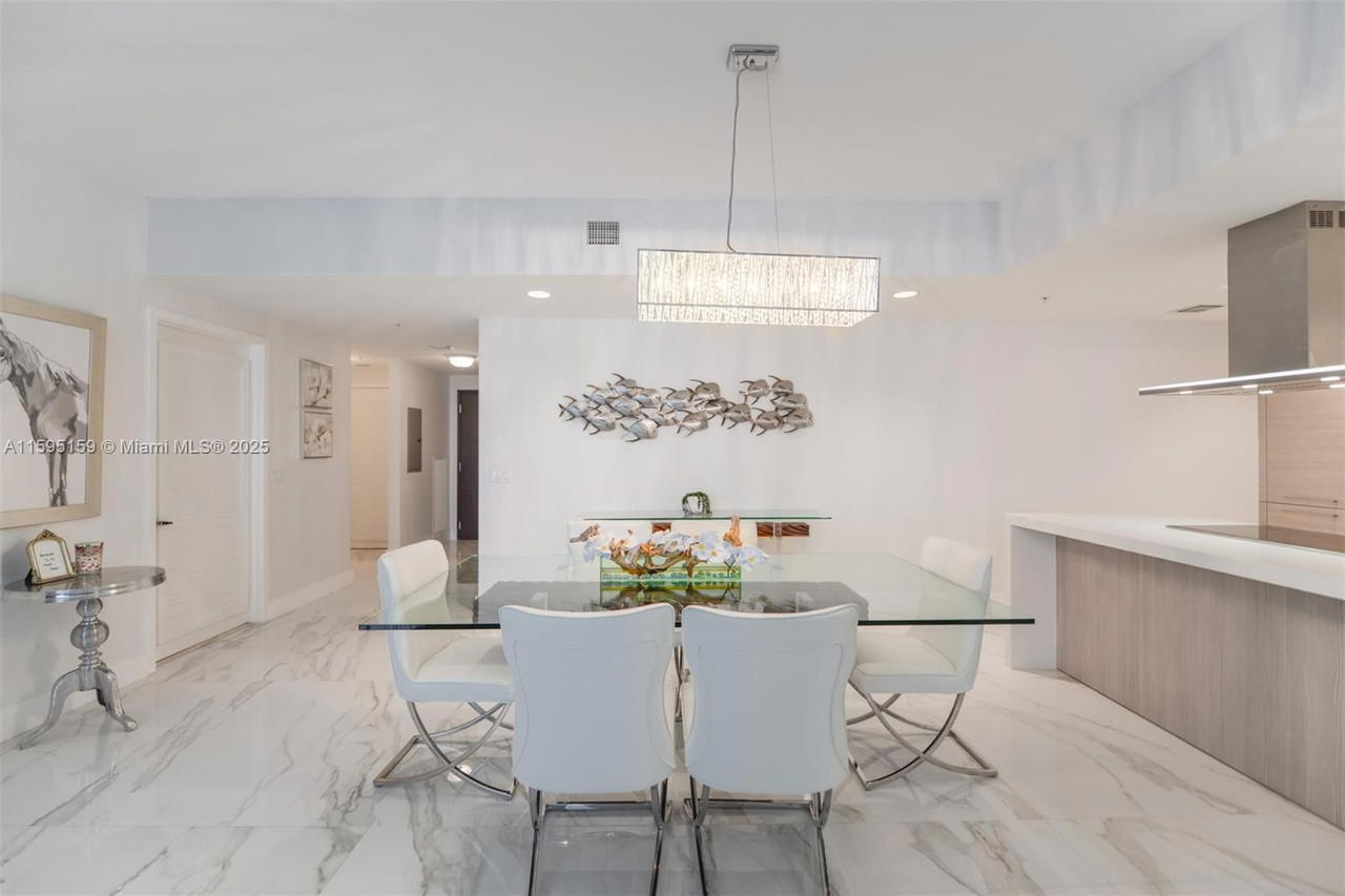 Real estate property located at 17111 Biscayne Blvd #2303, Miami-dade, Marina Palms Residences S, North Miami Beach, FL