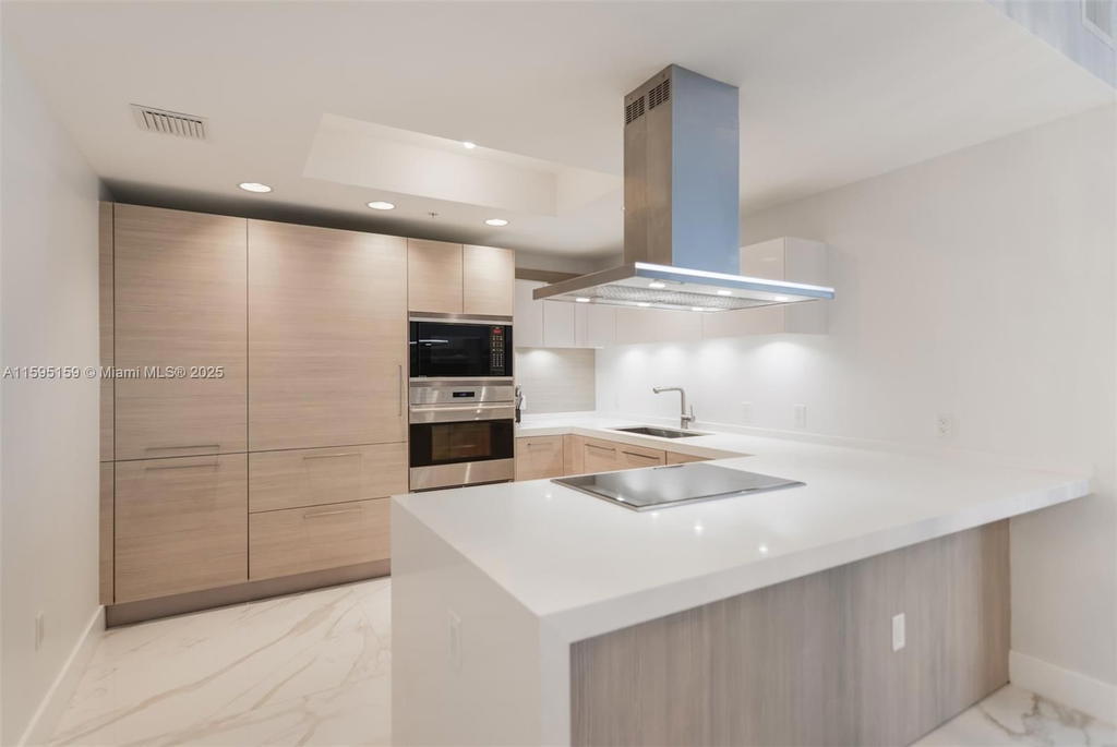Real estate property located at 17111 Biscayne Blvd #2303, Miami-dade, Marina Palms Residences S, North Miami Beach, FL