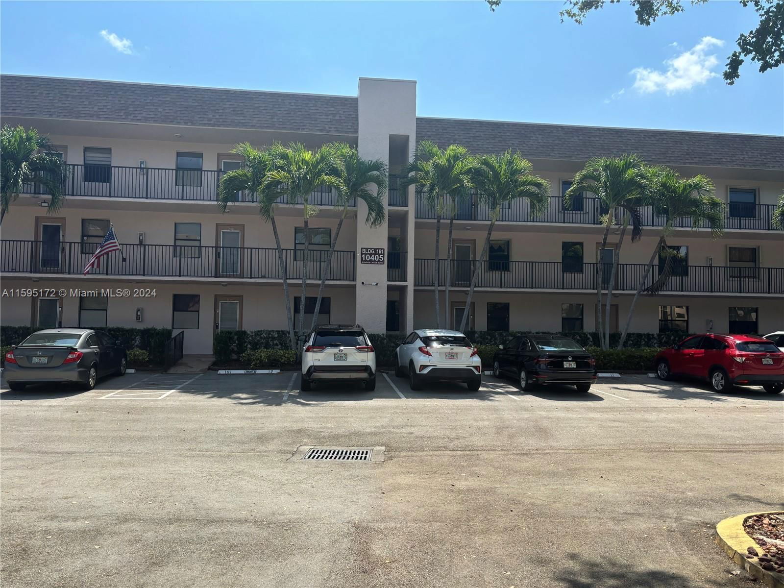 Real estate property located at 10405 Sunrise Lakes Blvd #302, Broward, SUNRISE LAKES 161 CONDO, Sunrise, FL