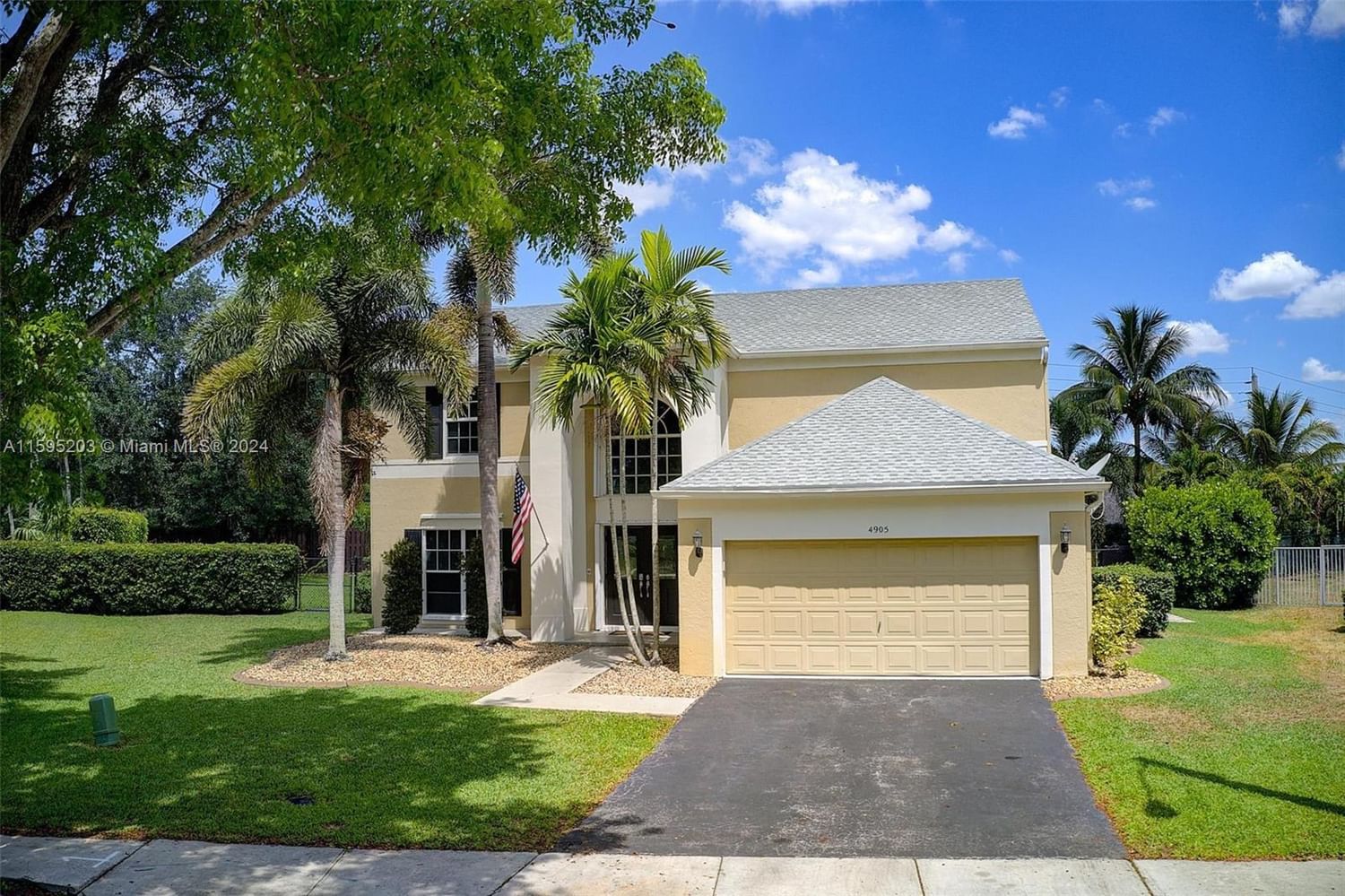 Real estate property located at 4905 105th Ter, Broward County, COOPERS GROVE, Cooper City, FL