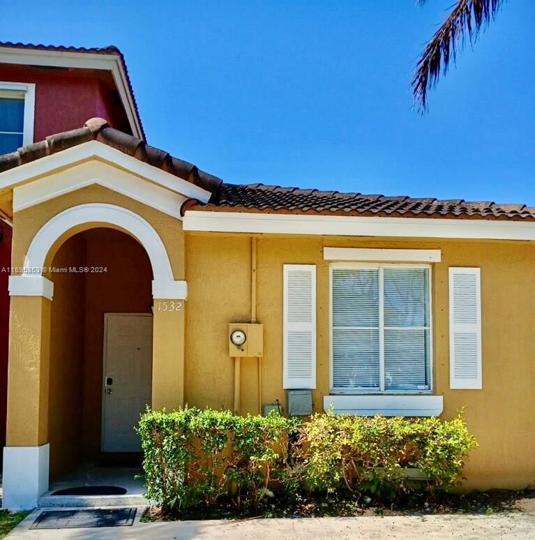 Real estate property located at 1532 2nd St, Miami-Dade County, MOWRY VILLAS, Homestead, FL