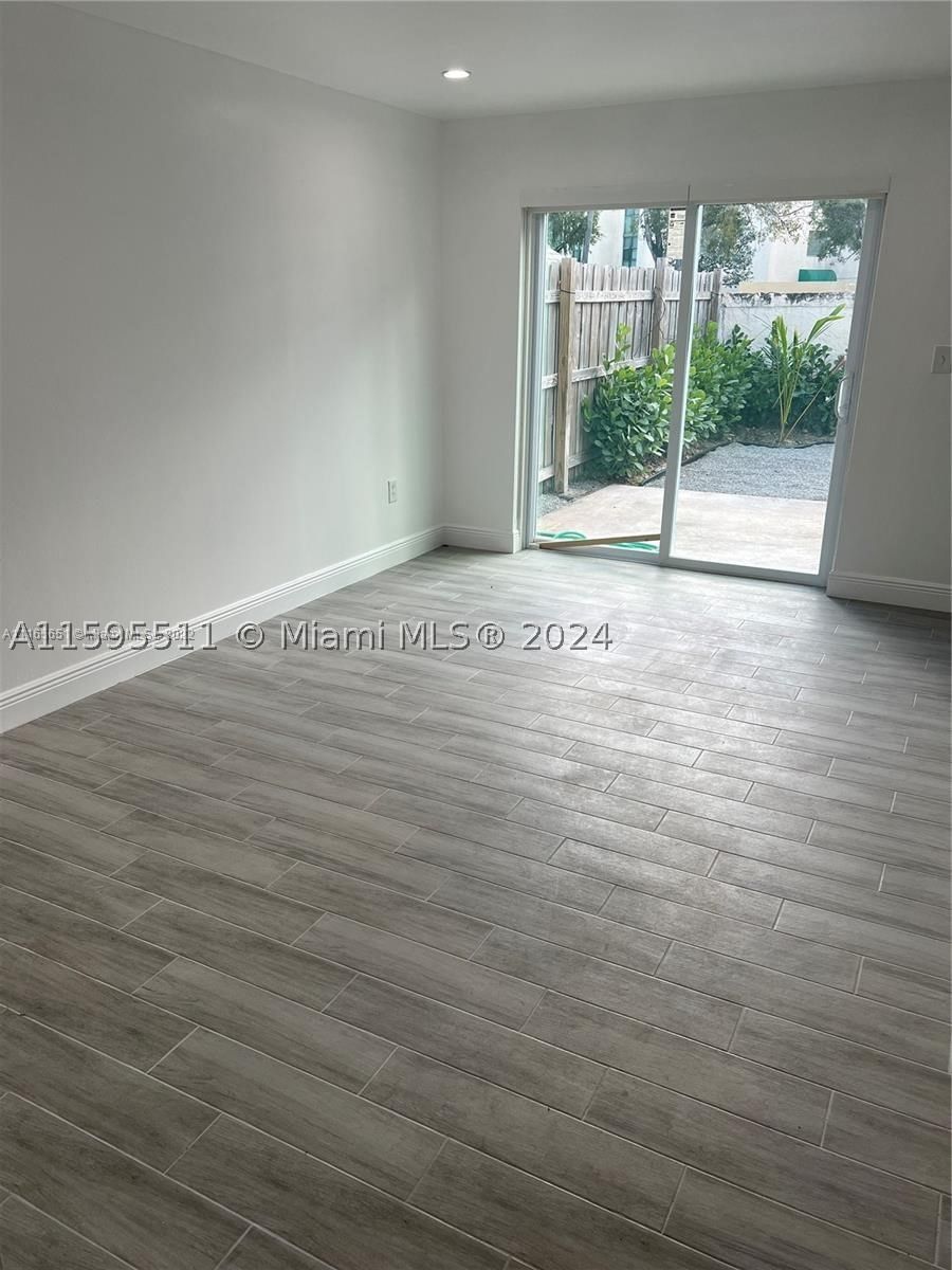 Real estate property located at 2050 122nd Ave #22, Miami-dade, Brisas Del Lago Condo, Miami, FL