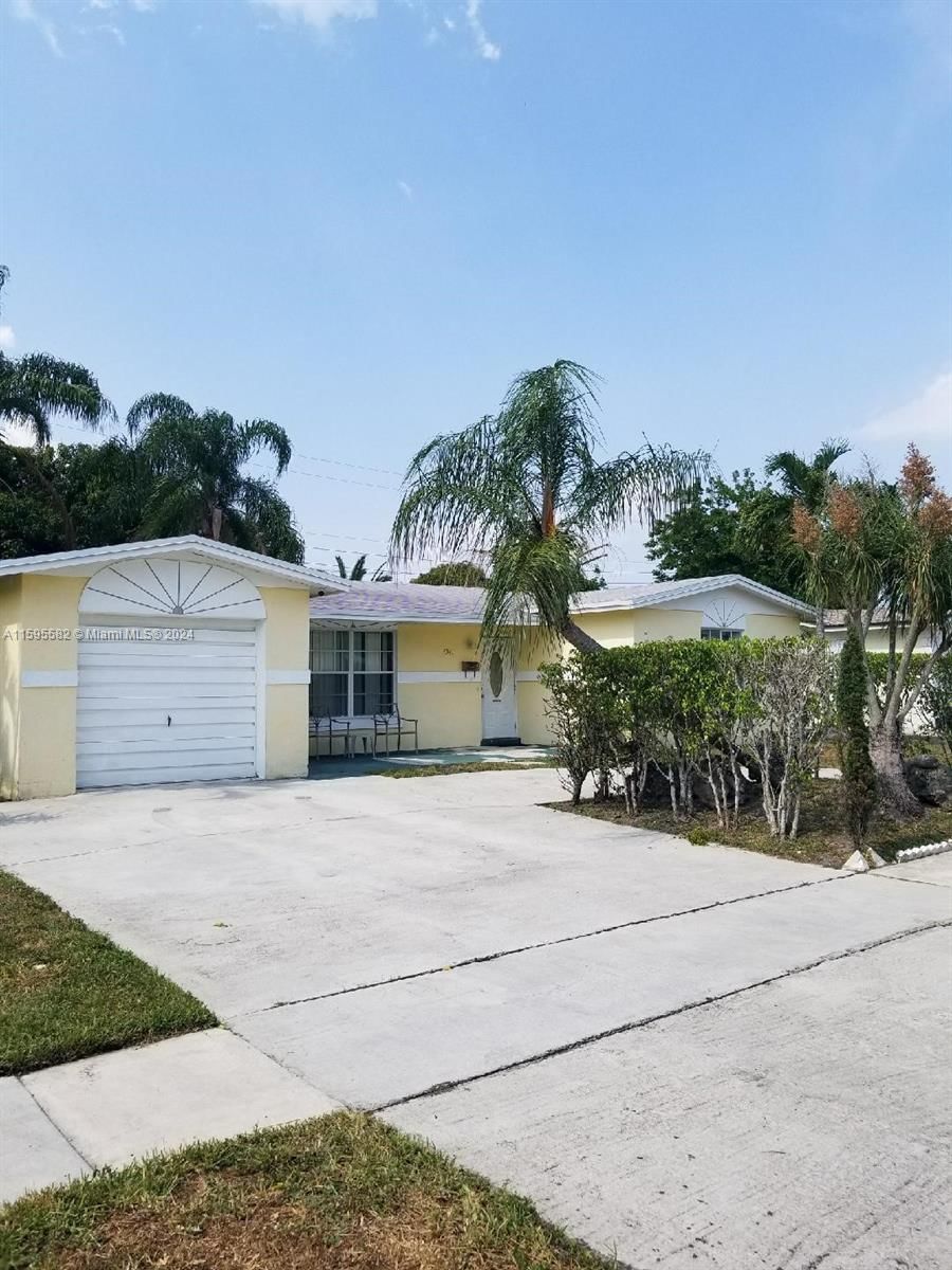 Real estate property located at 4341 25th St, Broward County, HOLIDAY VILLAGE SEC ONE, Lauderhill, FL