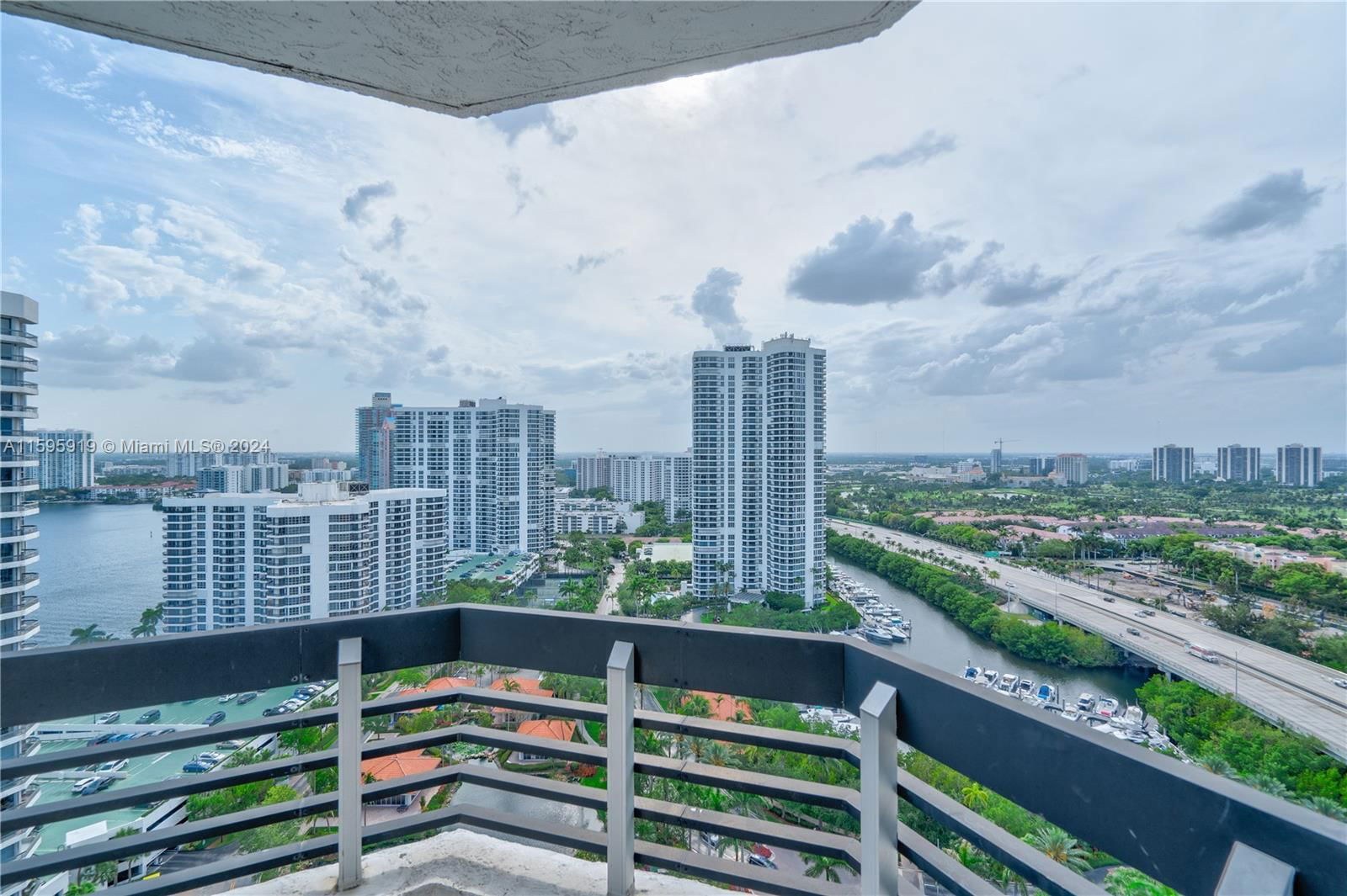 Real estate property located at 19195 Mystic Pointe Dr #2605, Miami-dade, Mystic Pointe Condo, Aventura, FL