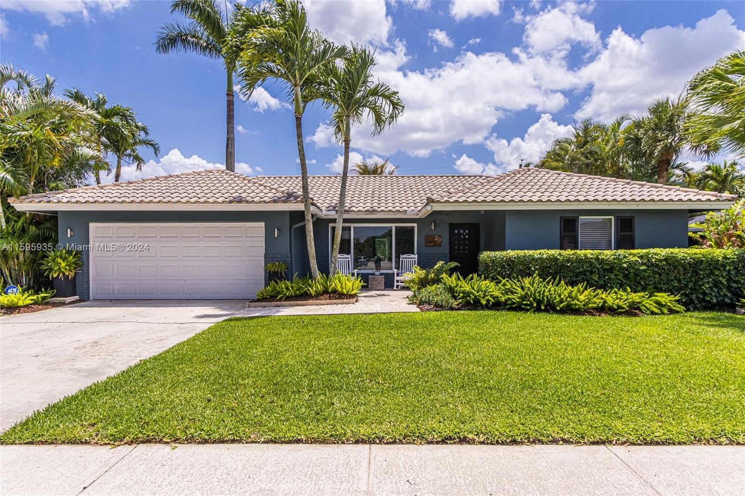 Real estate property located at 20 Burning Tree Ln, Palm Beach County, UNIVERSITY PARK COUNTRY C, Boca Raton, FL