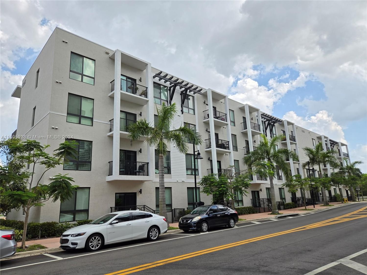 Real estate property located at 8363 41st St A-301, Miami-Dade County, DOWNTOWN DORAL SOUTH PHAS, Doral, FL