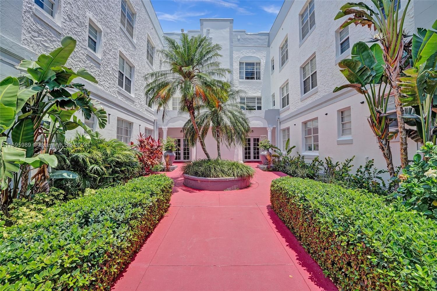 Real estate property located at 1200 Euclid Ave #204, Miami-Dade County, THE FENIMORE CONDO, Miami Beach, FL