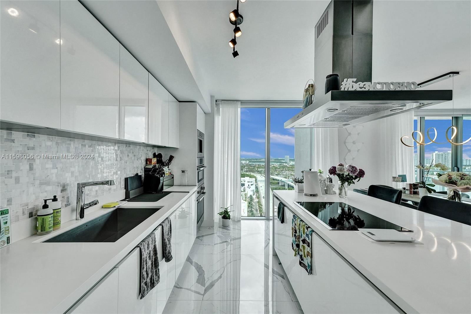 Real estate property located at 330 Sunny Isles Blvd #5-2101, Miami-dade, Parque Towers Condo, Sunny Isles Beach, FL