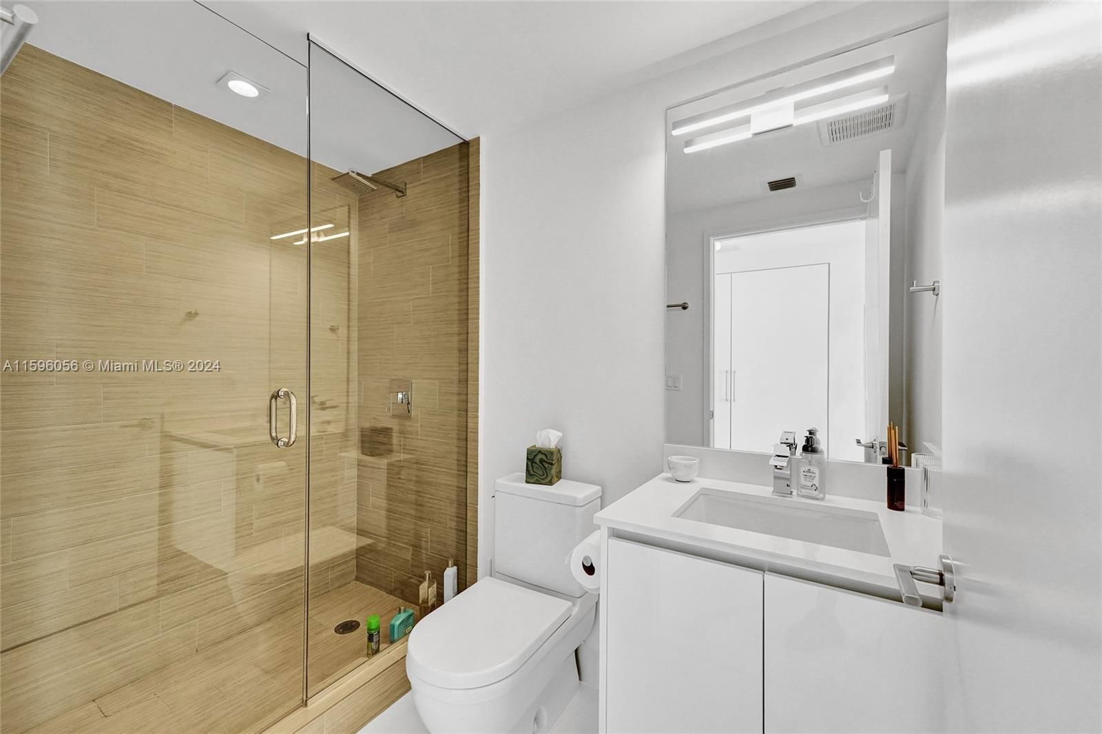 Real estate property located at 330 Sunny Isles Blvd #5-2101, Miami-dade, Parque Towers Condo, Sunny Isles Beach, FL