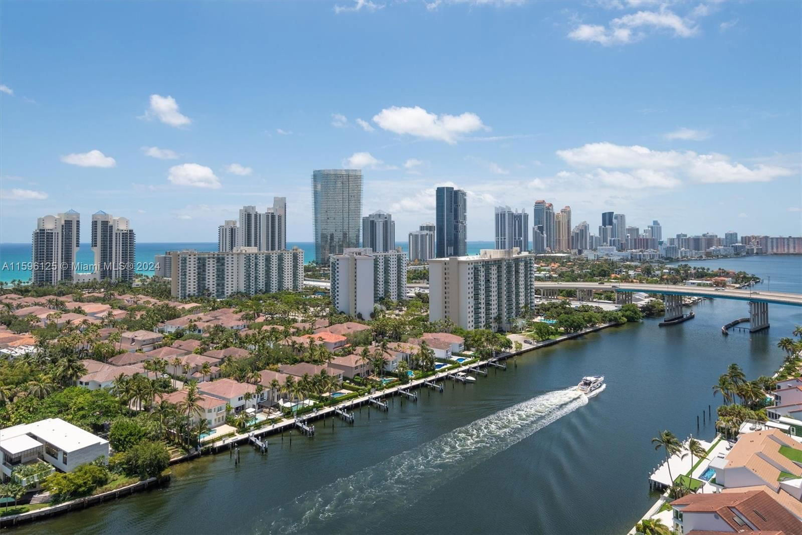 Real estate property located at 19667 Turnberry Way #22L, Miami-dade, Turnberry Isle South Cond, Aventura, FL