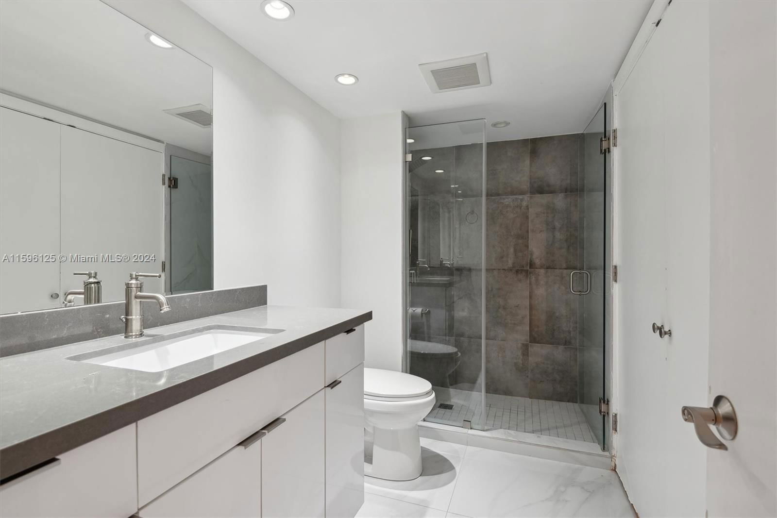 Real estate property located at 19667 Turnberry Way #22L, Miami-dade, Turnberry Isle South Cond, Aventura, FL