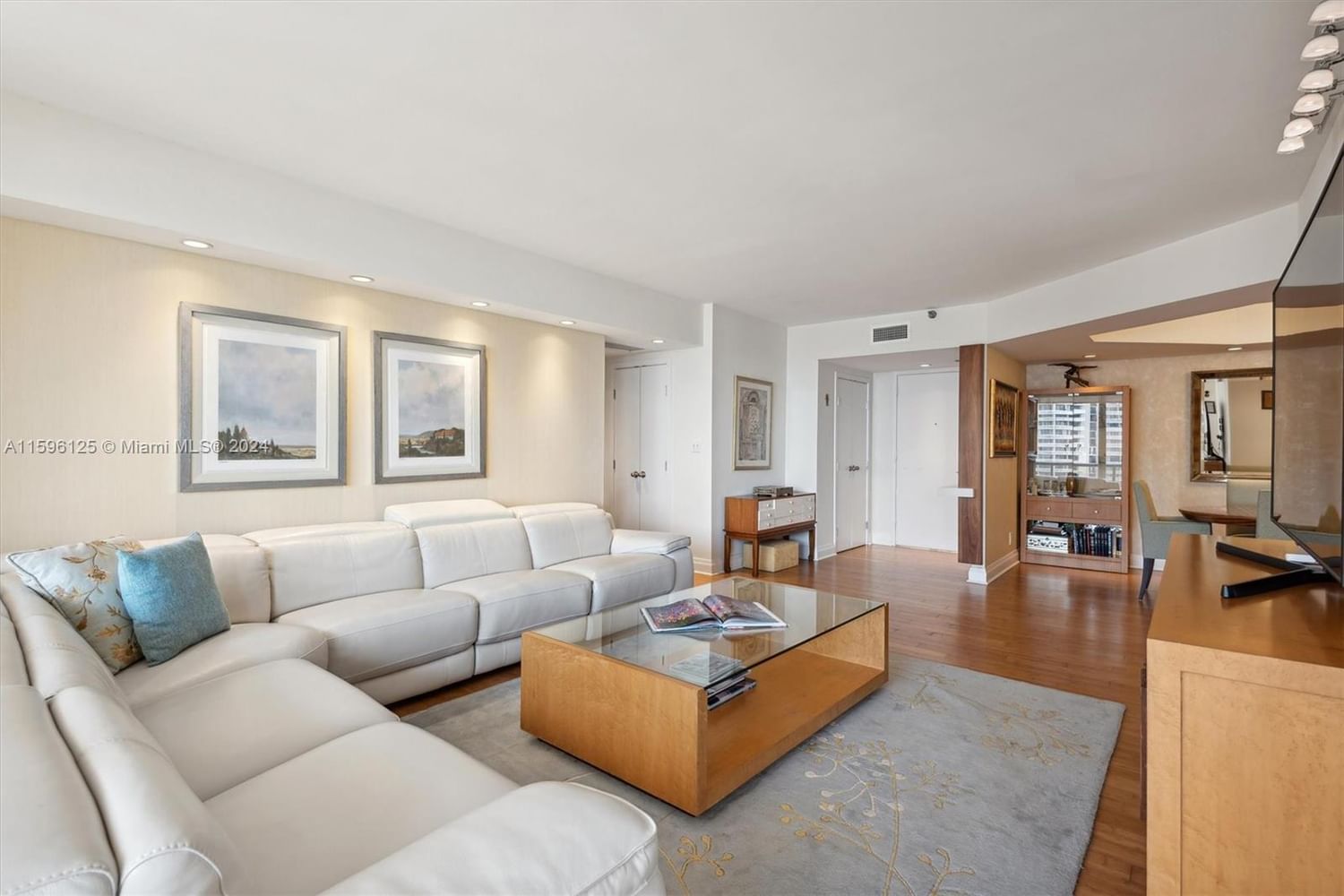 Real estate property located at 19667 Turnberry Way #22L, Miami-dade, Turnberry Isle South Cond, Aventura, FL