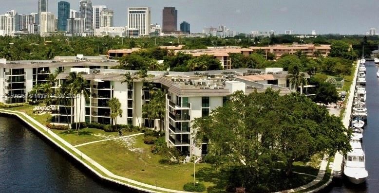 Real estate property located at 1101 River Reach Dr #102, Broward County, RIVER REACH CONDOMINIUM I, Fort Lauderdale, FL