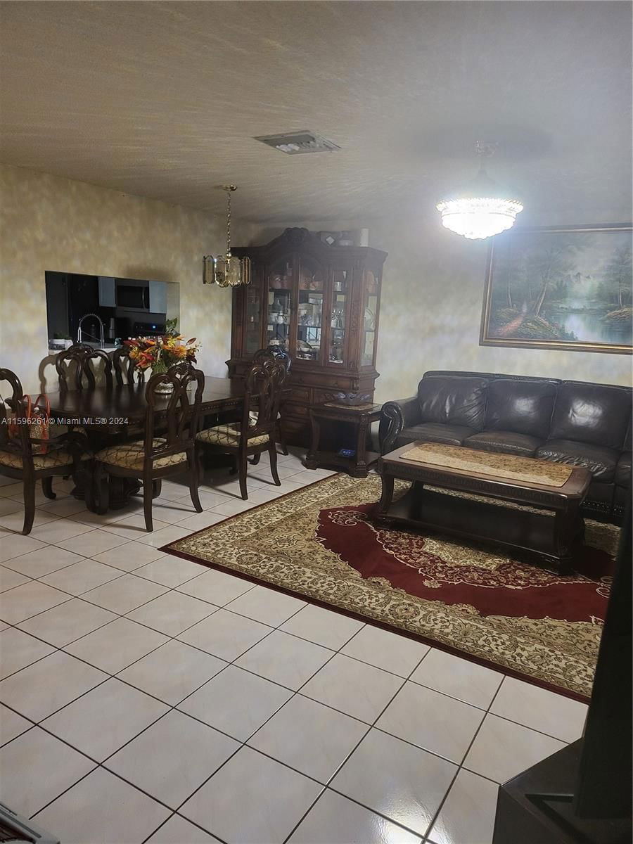 Real estate property located at 10877 8th St #10877, Broward County, PEMBROKE POINTE, Pembroke Pines, FL