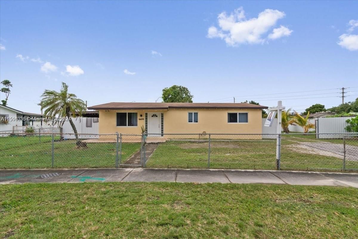 Real estate property located at 19610 121 Ave, Miami-Dade, SOUTH MIAMI HEIGHTS ADDN, Miami, FL