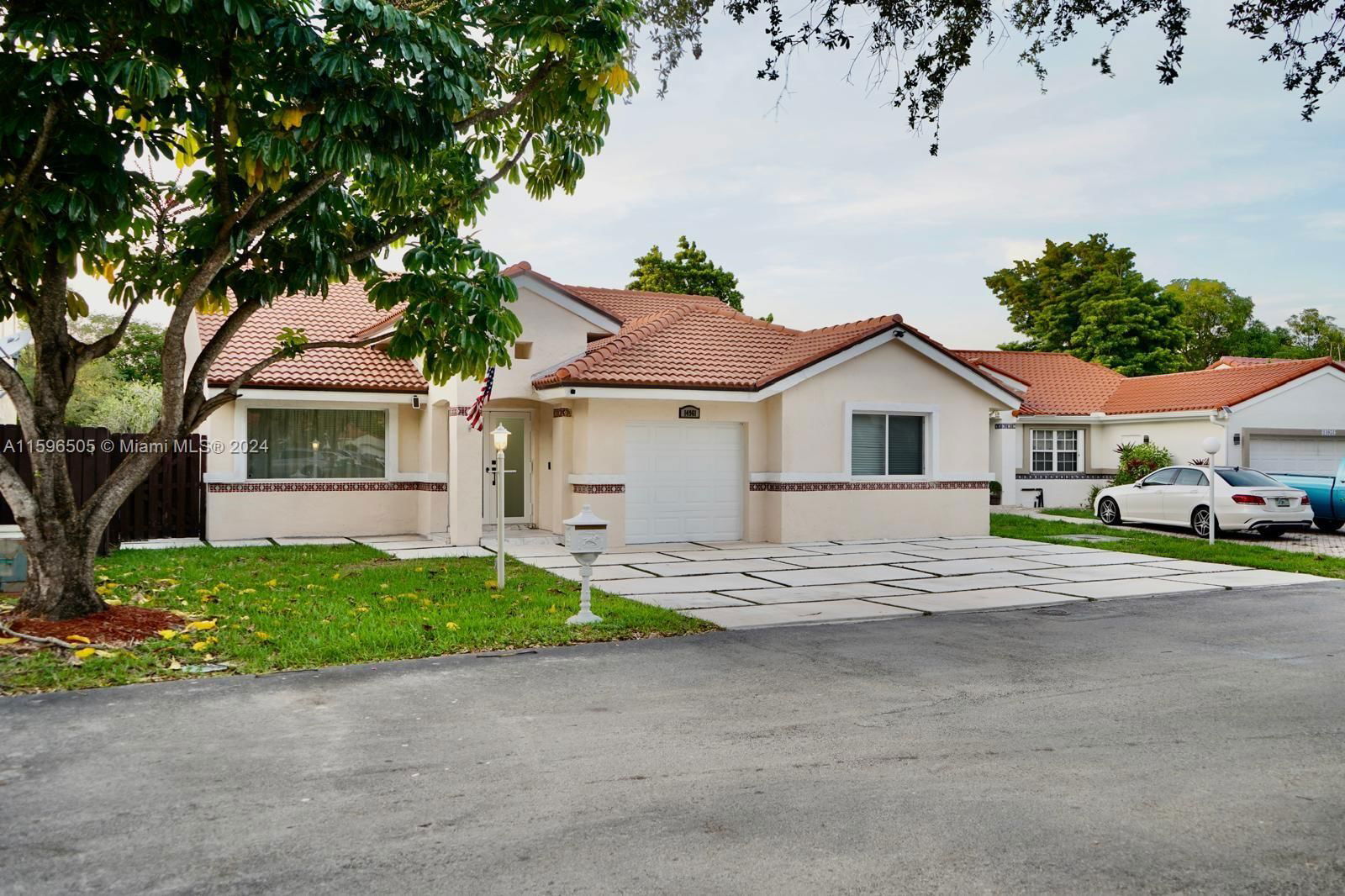 Real estate property located at 14961 42nd Ter, Miami-Dade County, LAKES OF THE MEADOW - NOR, Miami, FL