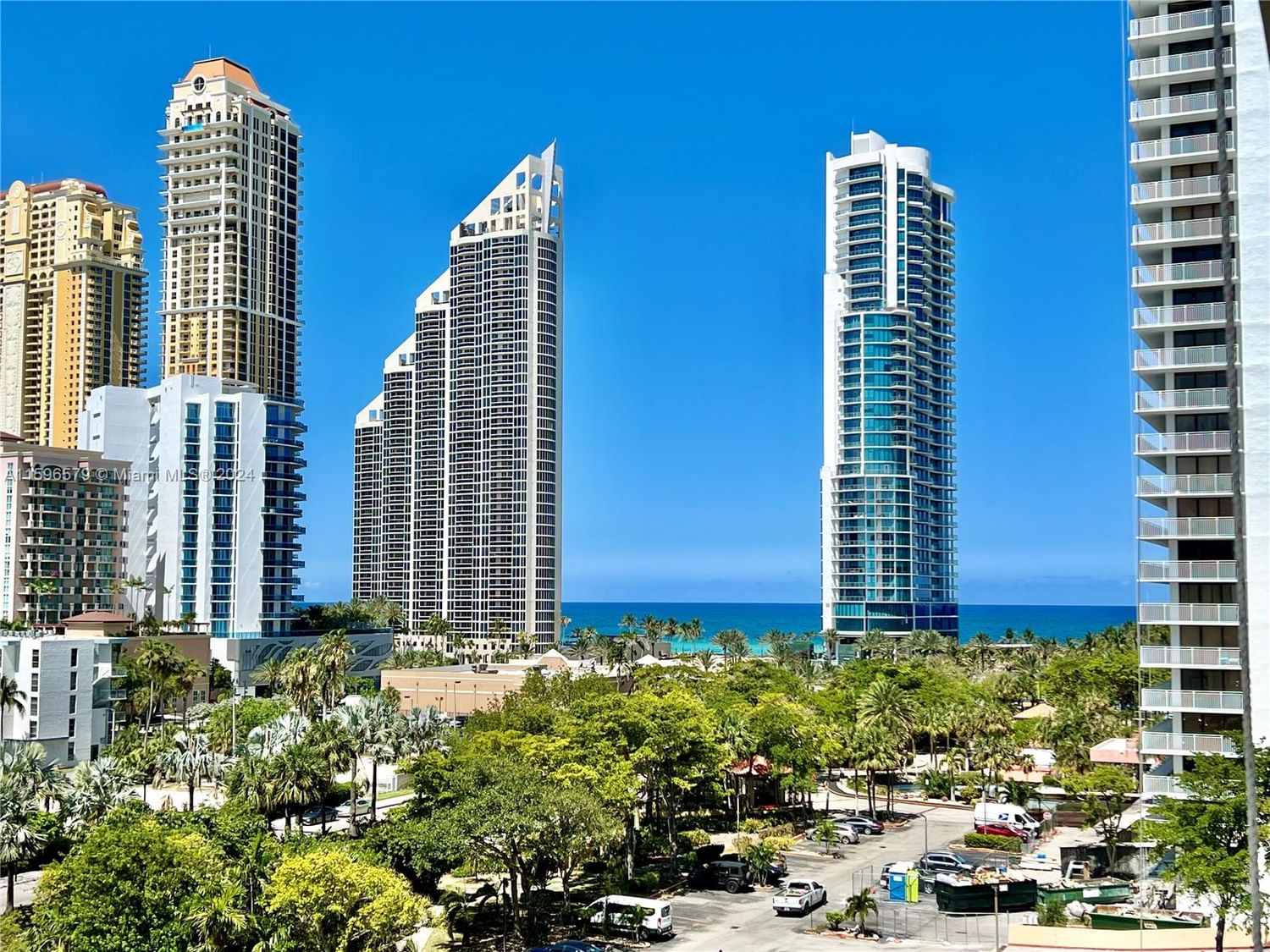 Real estate property located at 230 174th St #807, Miami-Dade County, WINSTON TOWER 300 CONDO, Sunny Isles Beach, FL