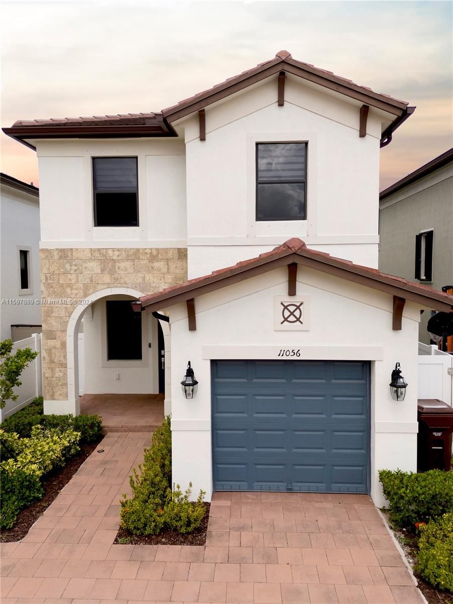 Real estate property located at 11056 35th Way, Miami-Dade, AQUABELLA NORTH, Hialeah, FL