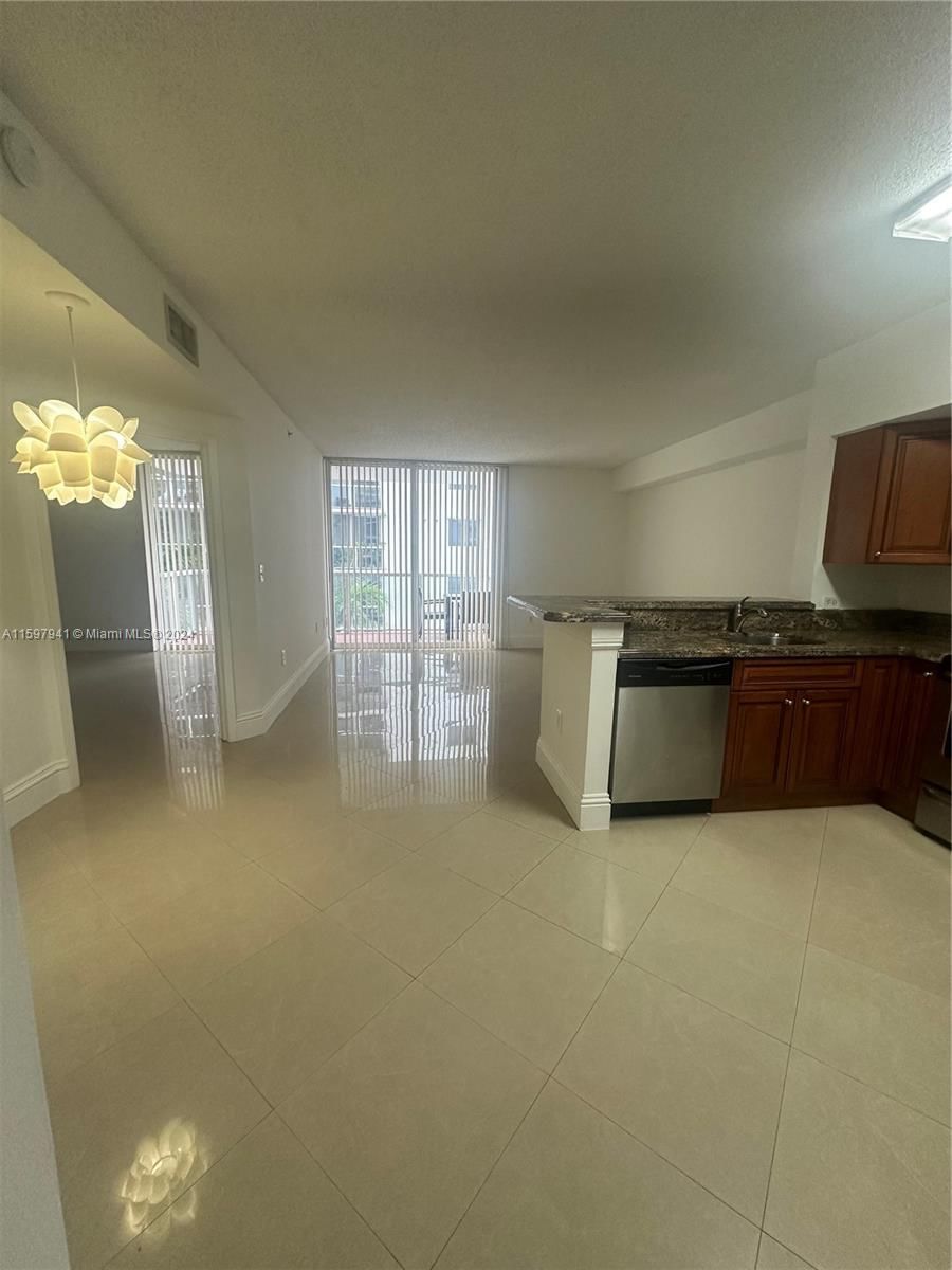 Real estate property located at 5085 7th St #505, Miami-Dade, BLUE LAGOON CONDO, Miami, FL