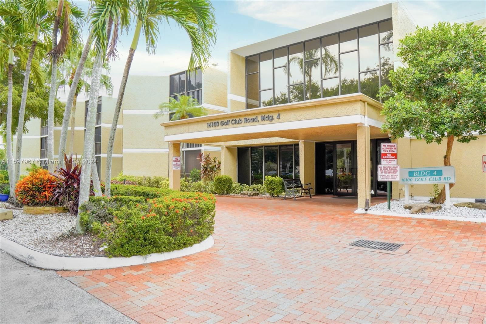 Real estate property located at 16100 Golf Club Rd #210, Broward County, BUILDING FOUR OF COUNTRY, Weston, FL