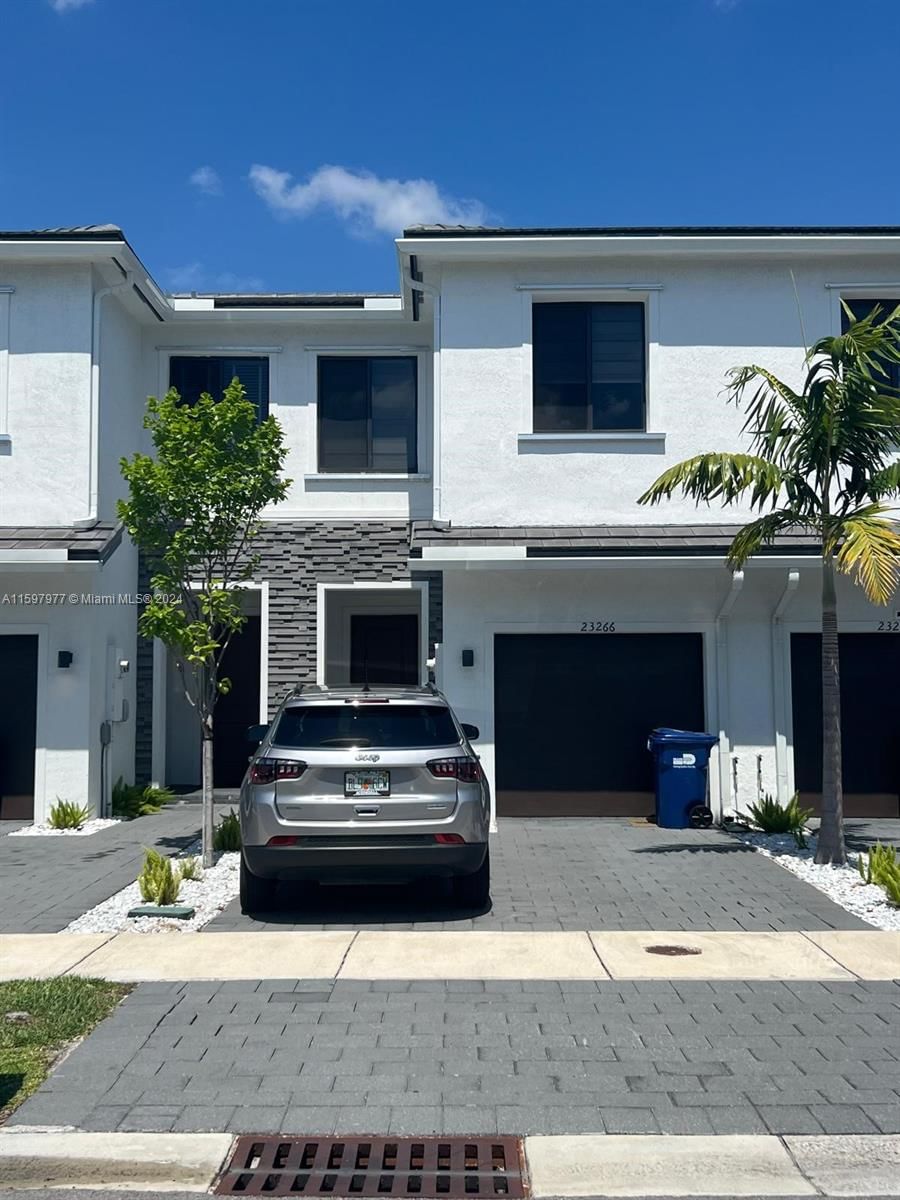 Real estate property located at 23266 110th Ct, Miami-Dade County, MC RESIDENTIAL, Homestead, FL