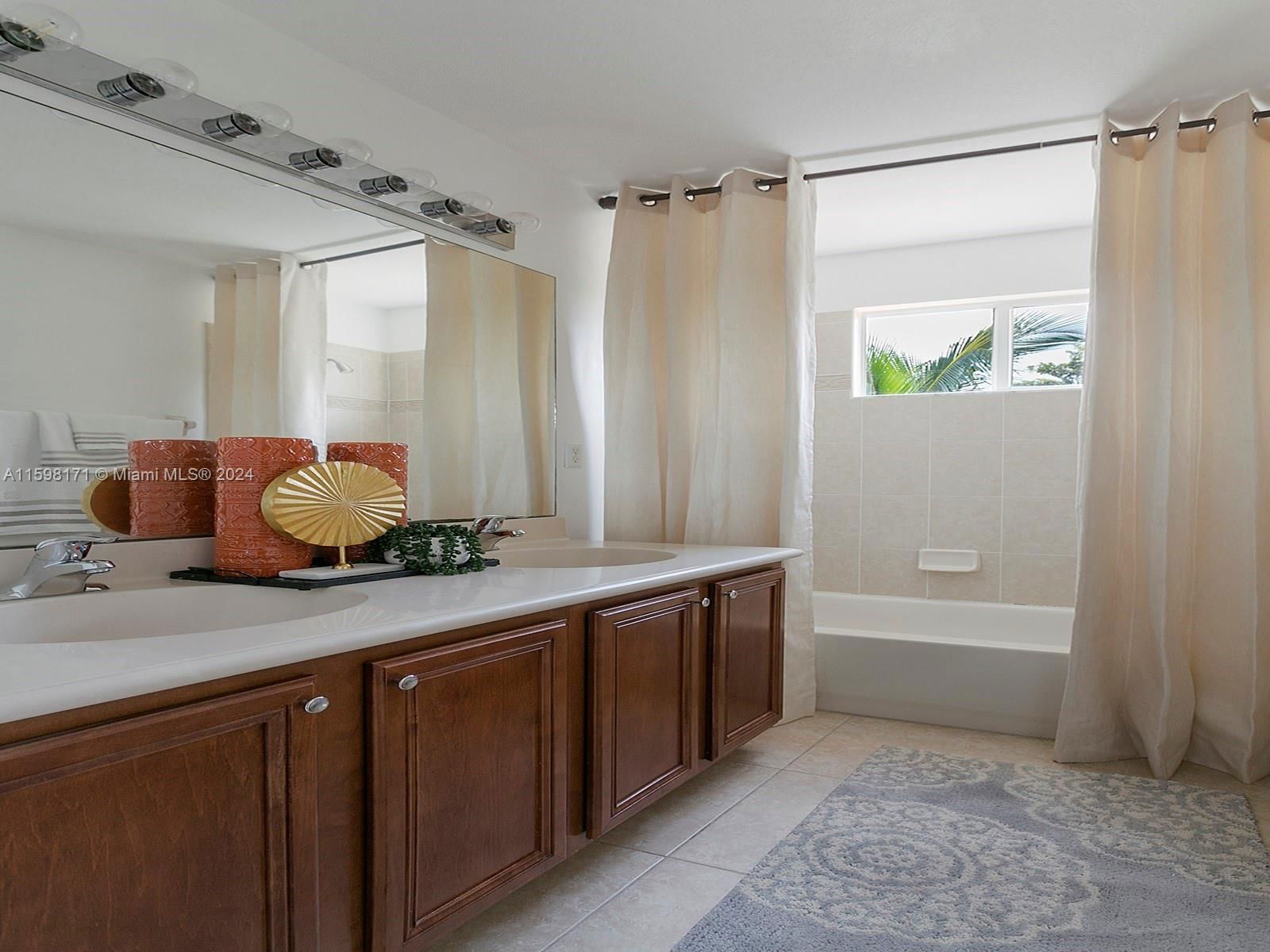 Real estate property located at 4457 134th Ave, Broward, Silver Falls, Miramar, FL
