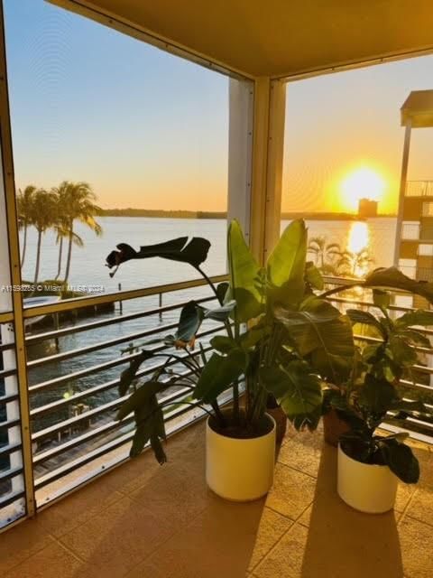 Real estate property located at 105 Paradise Harbour Blvd #407, Palm Beach County, PARADISE HARBOUR CONDO, North Palm Beach, FL