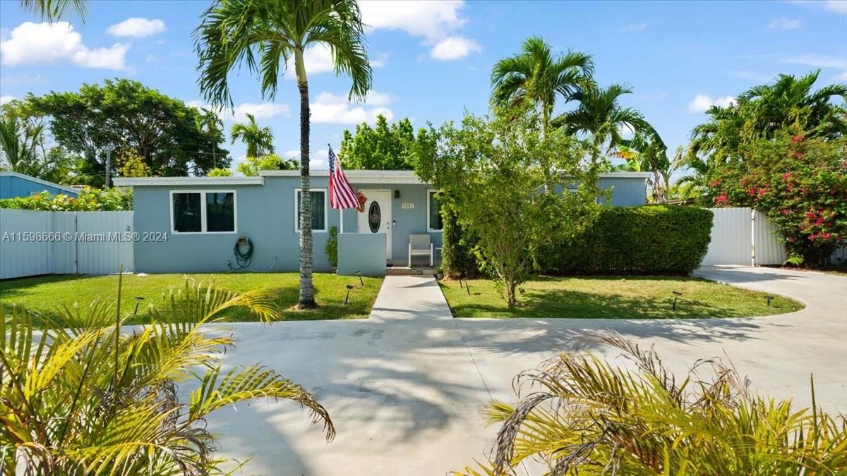 Real estate property located at 9801 54th St, Miami-Dade County, TROPICAL ESTATES 1ST ADDN, Miami, FL