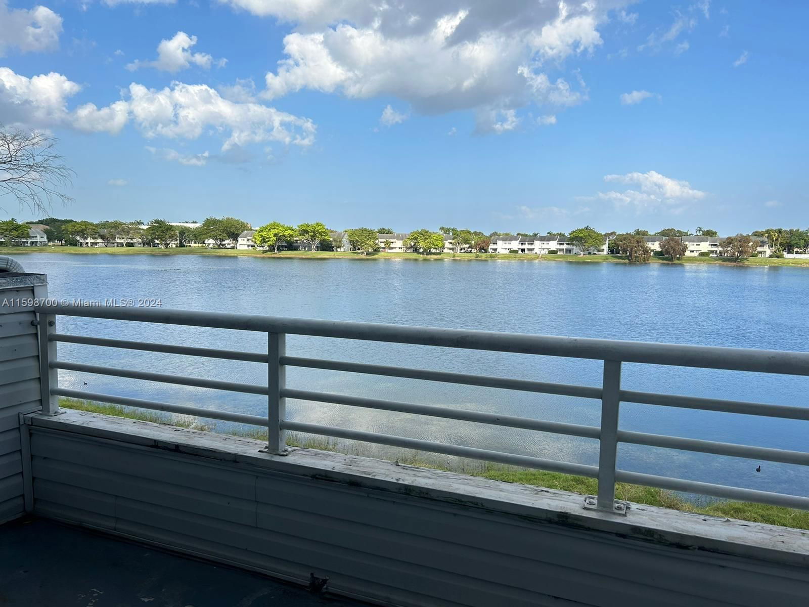 Real estate property located at , Broward, SUMMER LAKE, Oakland Park, FL