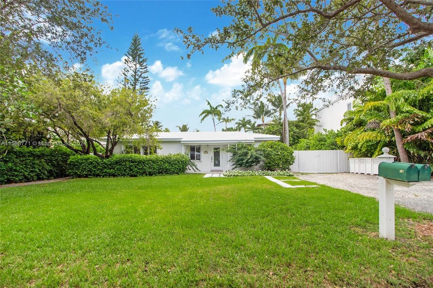 Real estate property located at 442 Warren Ln, Miami-Dade County, TROPICAL ISLE HOMES SUB 1, Key Biscayne, FL